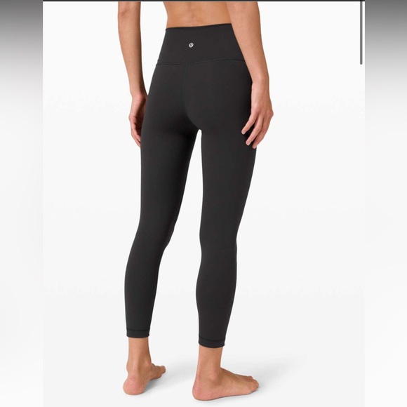 Lululemon Wunder Under HR Tight 28” *full on luxtreme black size 8 - Picture 2 of 8